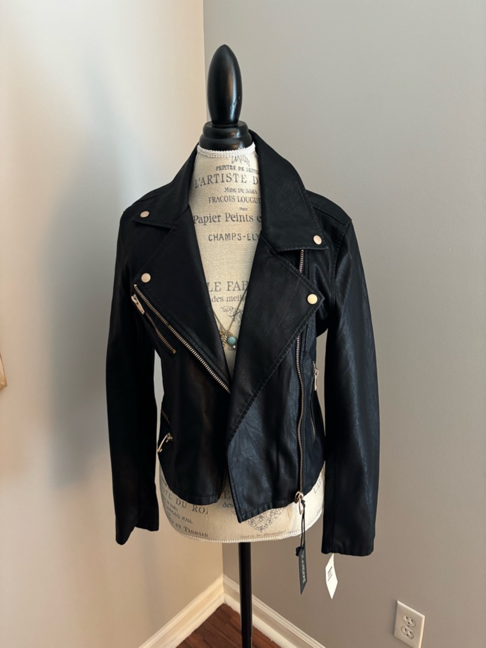 🖤 NWT Classic Black Faux Leather Moto Jacket